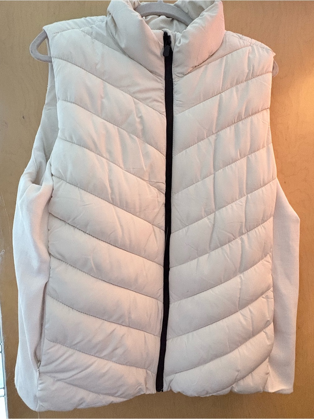 Tahari Cream Quilted Sleeveless Puffer Vest with Black Trim